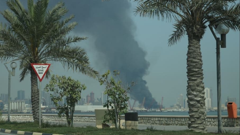 انفجارات واعتراض صواريخ.. قطر والسعودية تدينان الهجمات الإيرانية على دول الخليج