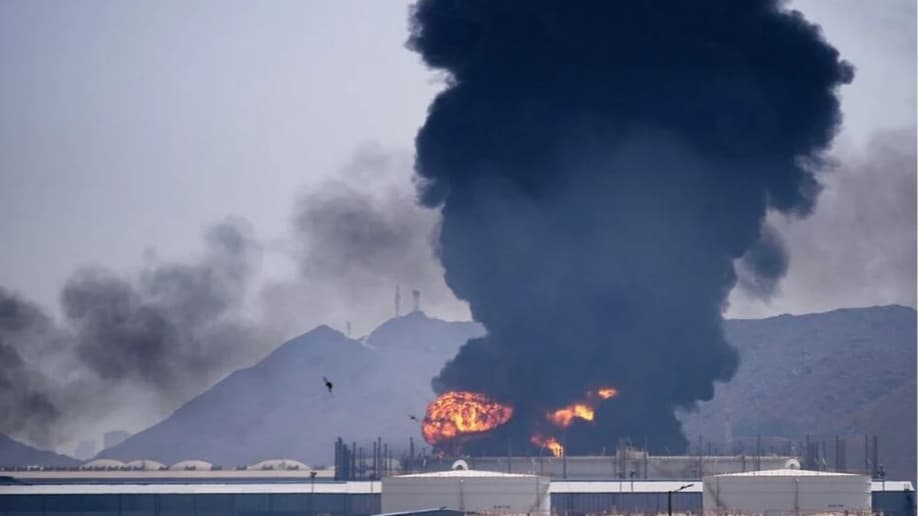 تصعيد إيراني في الخليج.. قتيل في الإمارات وإصابات في البحرين
