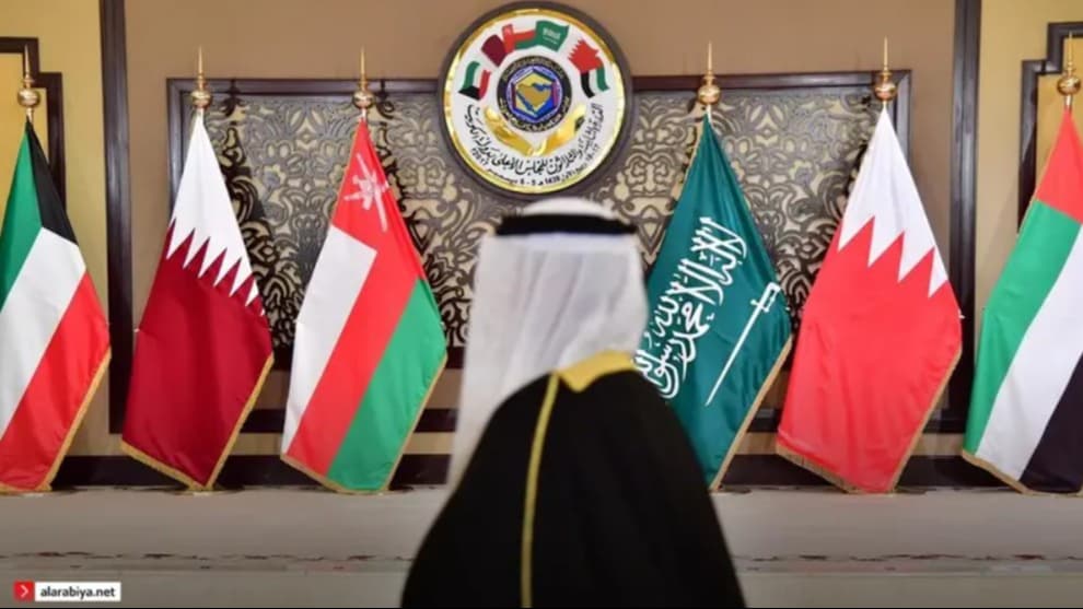 قمة جدة توجه بسرعة إنشاء أنابيب لنقل النفط والغاز والربط المائي بين دول الخليج