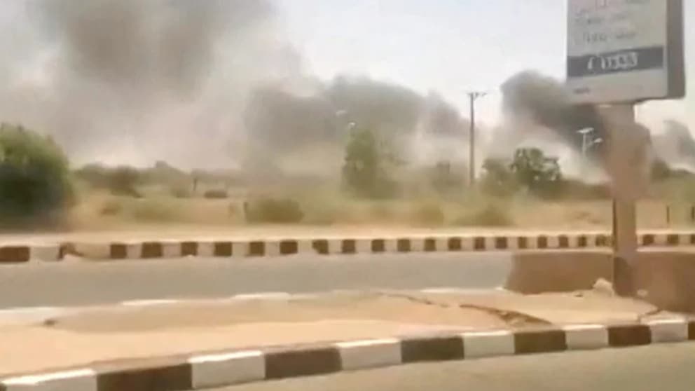 الجيش السوداني يتهم الإمارات وإثيوبيا بقصف مطار الخرطوم بمسيرات