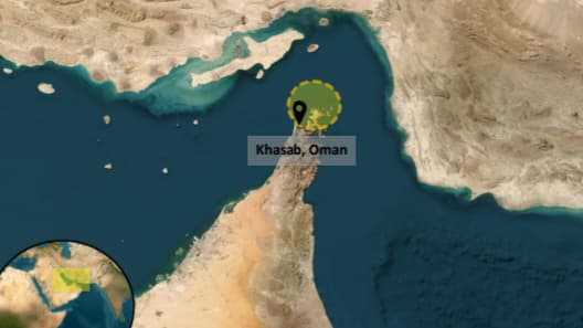 تعرض ناقلة نفط لهجوم بمقذوف مجهول في مضيق هرمز دون وقوع إصابات