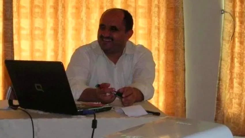العفو الدولية تدعو للإفراج الفوري عن تربوي اعتقلته أجهزة مخابرات الحوثيين