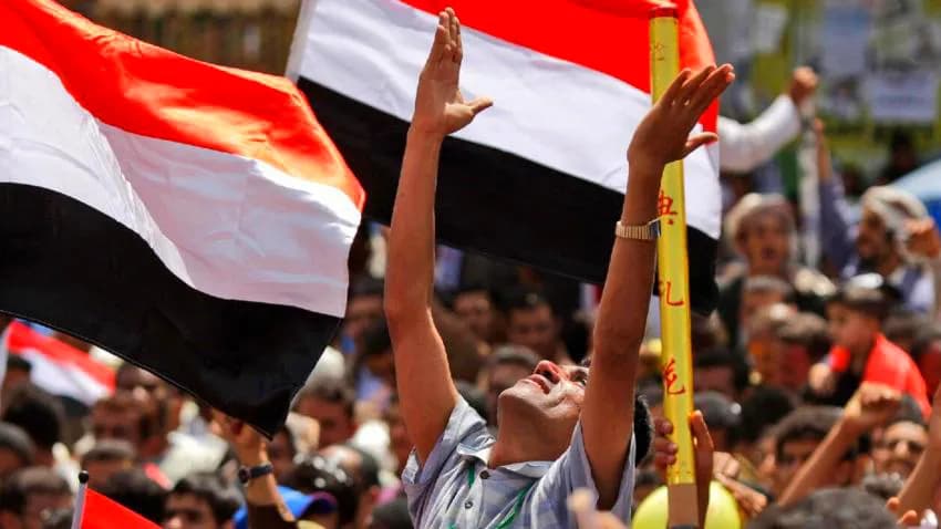 تحسباً لأي احتفالات شعبية.. الحوثيون يستبقون 26 سبتمبر بحملة اعتقالات في إب