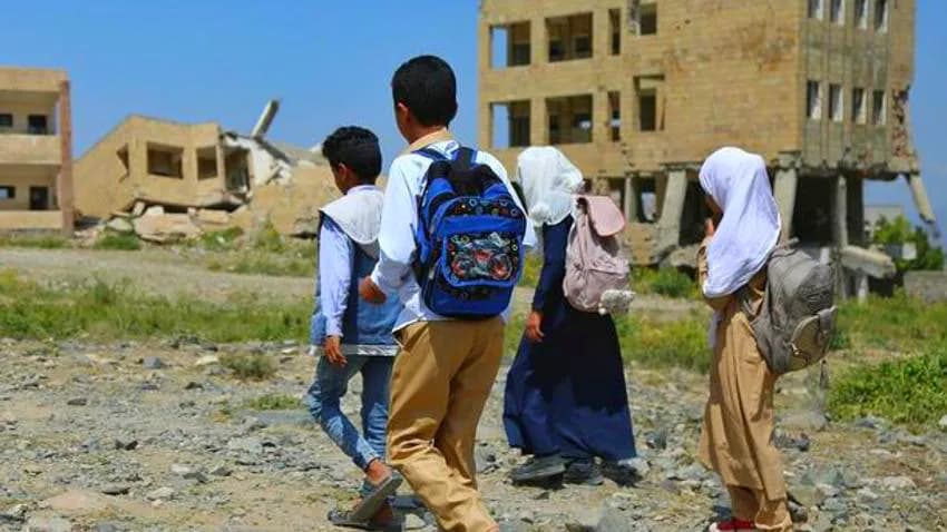 منظمة اليونيسف تحذر من تداعيات استمرار 4.5 ملايين طفل يمني خارج المدارس