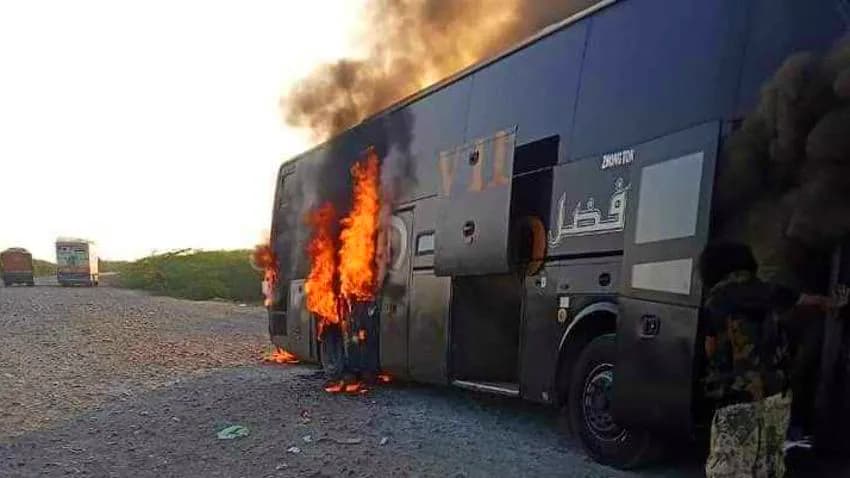 أبين.. حريق في حافلة سياحية يتسبب في خسائر مادية كبيرة