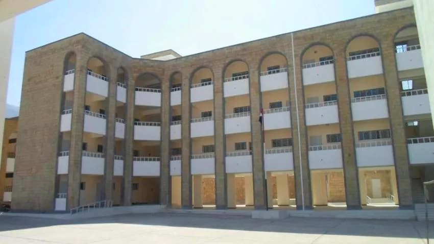 مدارس تعز في حالة شلل جراء إضراب المعلمين