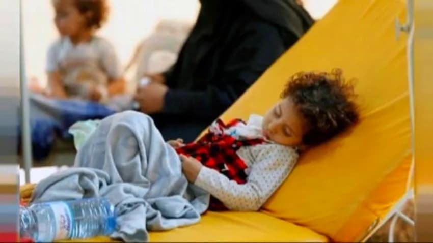 سكان تعز في مواجهة تفشي الكوليرا والملاريا وحمى الضنك بعد تسجيل آلاف الإصابات