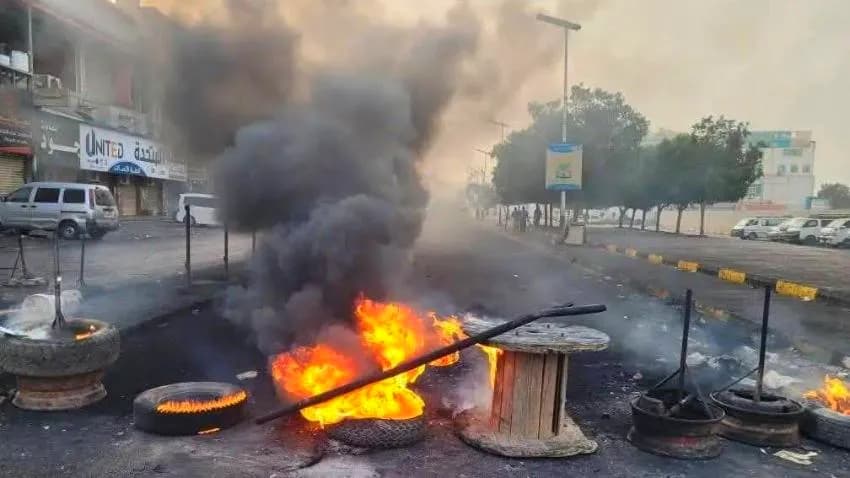 تقرير يحذر من انهيار شامل واحتجاجات طويلة الأمد في حضرموت
