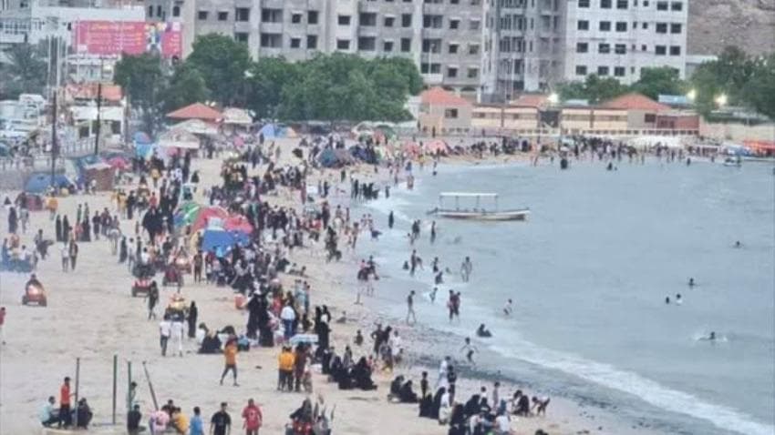 غرق 7 شبان أثناء سباحتهم في شاطئ منتجع جولدمور بعدن