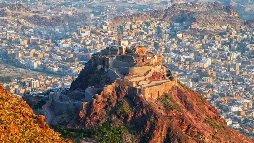 تعز.. الجيش يحبط هجوما لمليشيا الحوثي