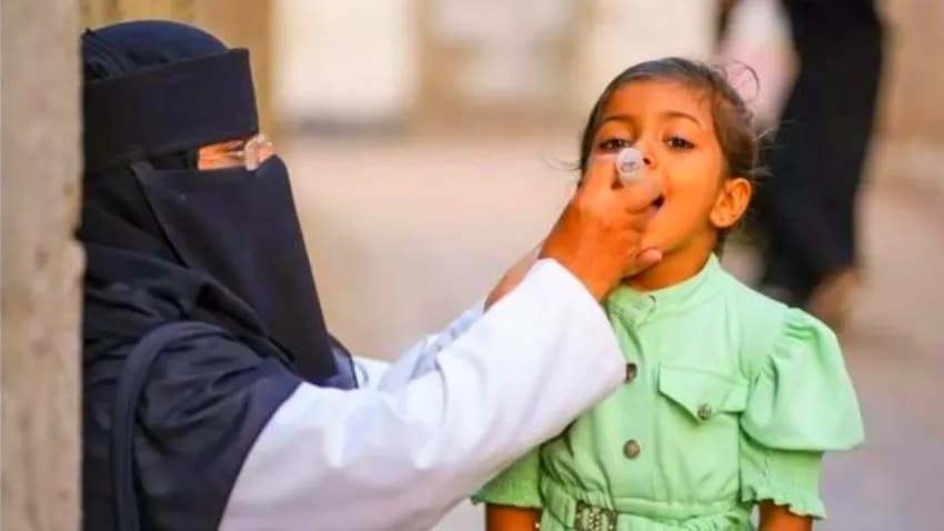 تلقيح أكثر من 1.4 مليون طفل يمني ضد شلل الأطفال بدعم دولي
