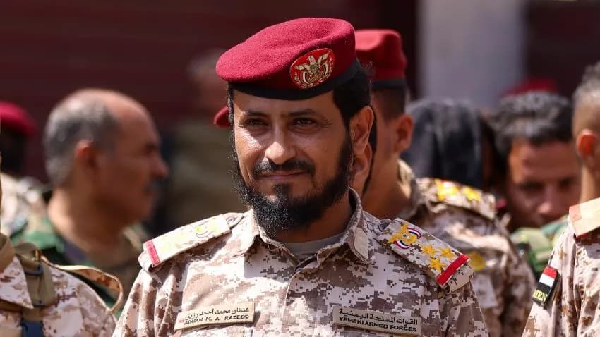 إصابة العميد عدنان رزيق ومقتل اثنين من مرافقيه بعبوة ناسفة في تعز
