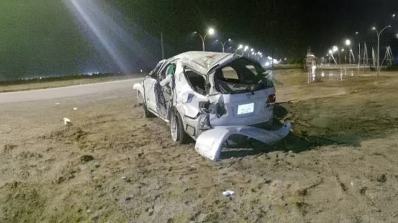 وزارة الداخلية: وفاة 5 أشخاص وإصابة 4 آخرين بحادث سير مروع بالبريقة في عدن