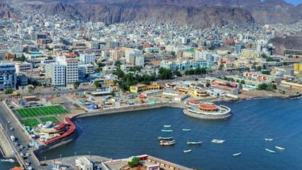 تهديدات بالطرد تطال صحفيين بعدن عقب إيقاف رواتبهم.. وبلاغ عاجل يتهم العليمي وبن بريك بالتعسف