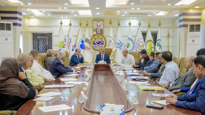 وزير النقل يشدد على الحوكمة وبسط سيادة الدولة في الموانئ والمنافذ