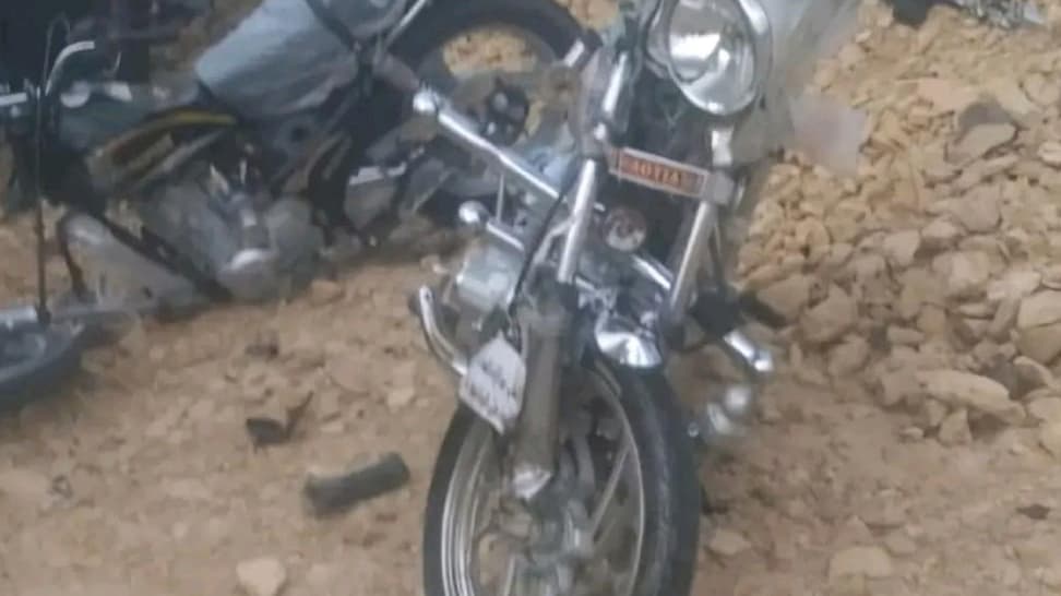وفاة ثلاثة شبان وإصابة آخر في حادث دراجتين بتريم حضرموت