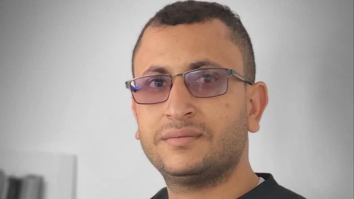 شرطة تعز تعلن ضبط 5 مشتبه بهم في قضية مقتل الصحفي صامد القاضي