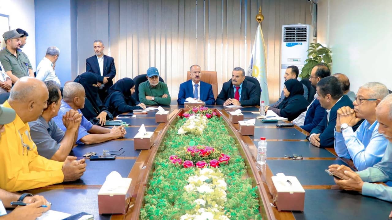 وزير النقل: لدينا خطط لتطوير المطارات والارتقاء بالخدمات لتواكب المعايير الدولية