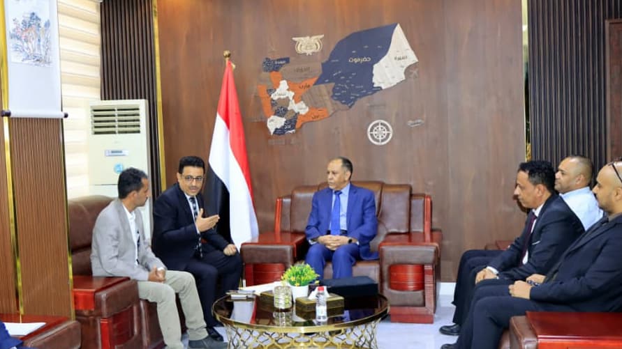وزارة الصناعة والبنك المركزي يؤكدان أهمية الرقابة لحماية الاقتصاد الوطني