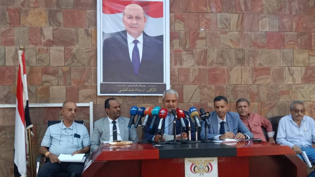 لجنة الطوارئ بتعز: السيول أسفرت عن وفاة 24 شخصاً وتضرر أكثر من 31 ألف أسرة وخسائر تزيد عن 15 مليون دولاراً