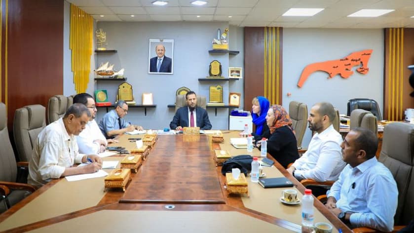 السلطة المحلية بعدن تناقش مع أطباء بلا حدود توسيع التدخلات الإنسانية في القطاع الصحي