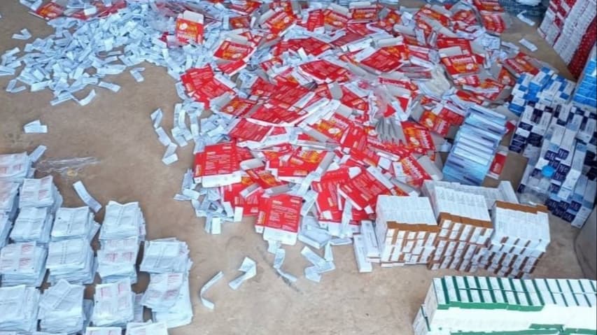 إحباط تهريب أجهزة اتصالات متطورة وأدوية في ميناء المكلا ومنفذ الوديعة