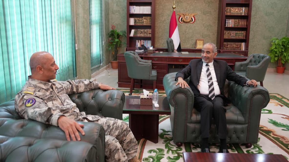 الفريق الصبيحي يؤكد أهمية تأهيل خفر السواحل وجاهزية الوحدات البحرية