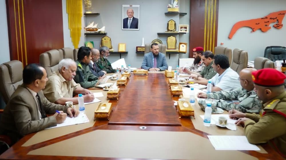 عدن.. اجتماع أمني موسع يشدد على تعزيز التنسيق بين مختلف الوحدات الأمنية