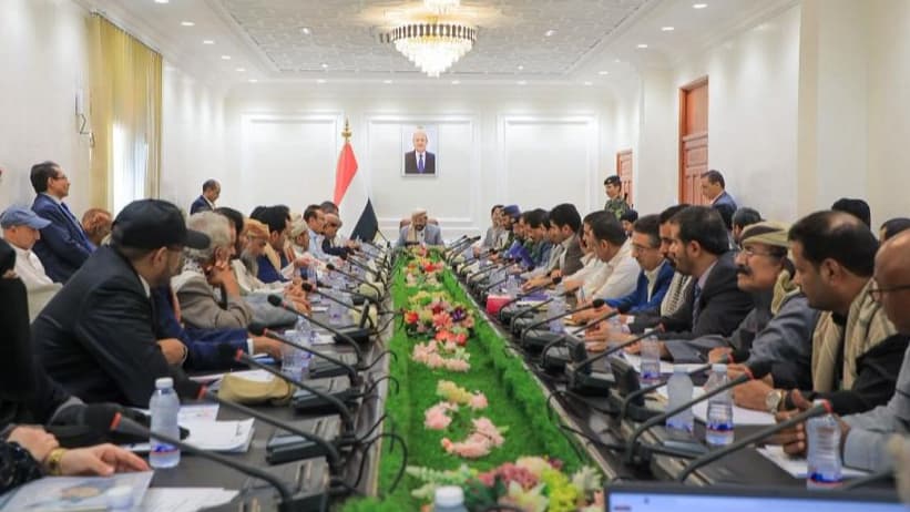 العرادة يوجه بتعزيز الأداء المؤسسي وتسريع تحسين الخدمات في مأرب