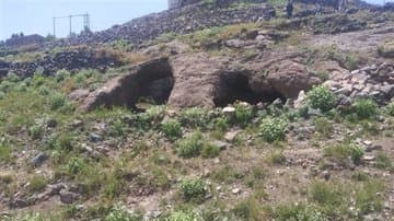 إب: تواطؤ حوثي لنهب الآثار في مدينة ظفار التاريخية