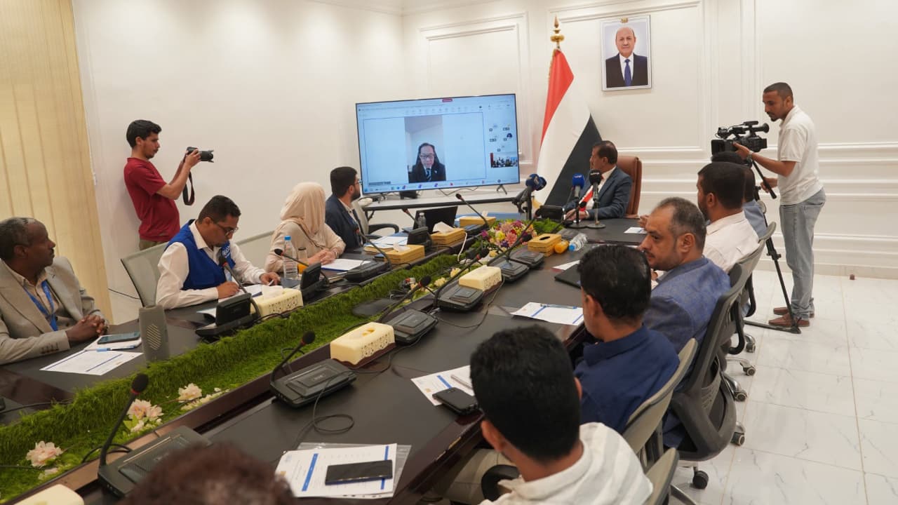 بتمويل بتجاوز 5 ملابين دولار.. الهجرة الدولية تدشن مشروعاً لتحسين معيشة النازحين في مأرب
