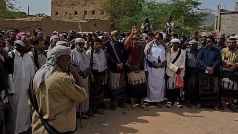 شبوة.. تحركات قبلية لاحتواء نزاع ثأر قبلي في حبان بعد سقوط قتيل وجرحى