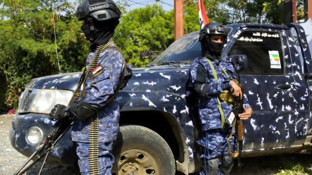 تعز.. إلقاء القبض على متهمين اثنين بتفجير قنبلة وإصابة مواطن في مقبنة