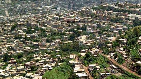 رصد هزة أرضية بقوة 3.9 درجة على مقياس ريختر غرب العدين بمحافظة إب