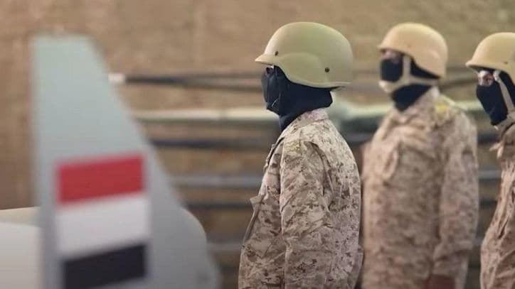 الحوثيون يواصلون هجومهم على المخا والشرعية تهدد برد قاس