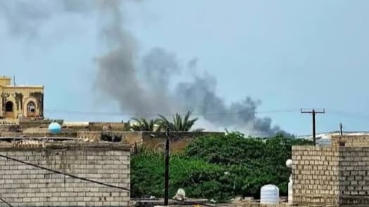 الحوثيون يطلقون 5 صواريخ باليستية باتجاه باب المندب