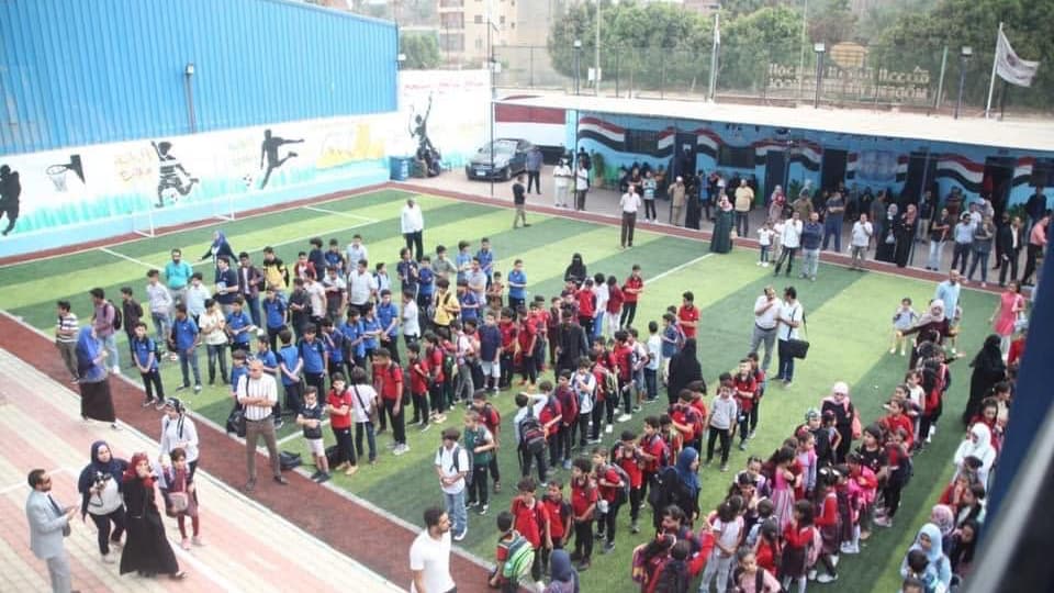 التربية اليمنية توقف تسجيل الطلاب في المدارس اليمنية بمصر
