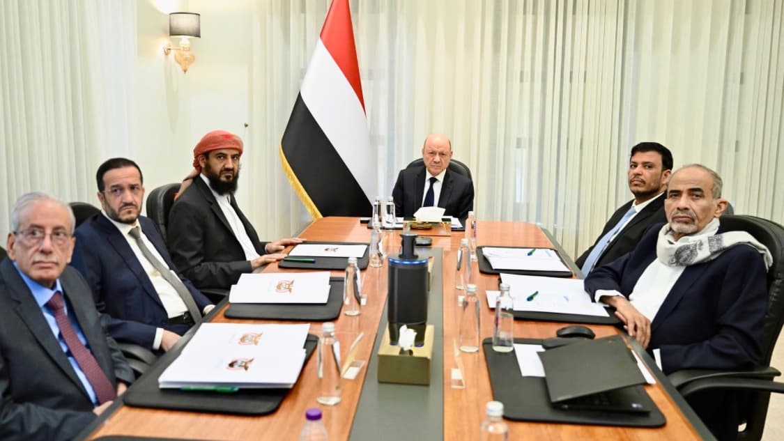 مجلس القيادة الرئاسي يقرر إبقاء الجاهزية العسكرية عند مستوياتها القصوى