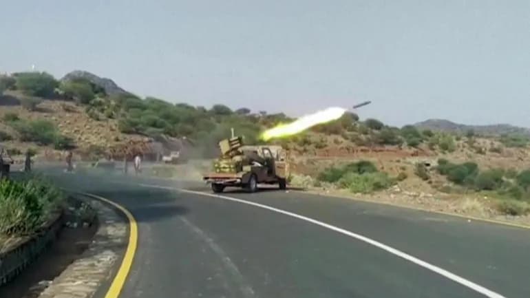 الحكومة اليمنية: مقتل وإصابة 350 مدنيا ونزوح 85 ألف شخص جرّاء التصعيد الحوثي