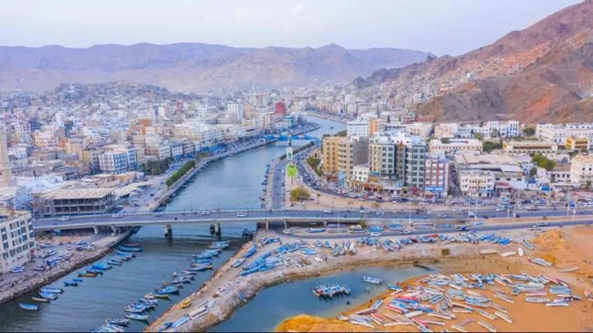 السفارة الأمريكية تدعو المكونات الحضرمية للحوار والتوحد لمواجهة التهديد الحوثي
