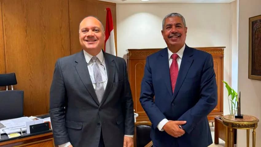 لقاء يمني مصري بشأن ترحيل مواطنين يمنيين وملف العالقين في غزة