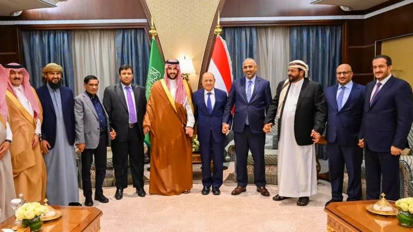 مصادر تكشف عن تصاعد الخلاف داخل المجلس الرئاسي على خلفية المطالبة بتدوير منصب الرئيس
