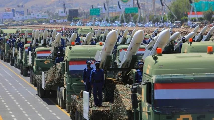 الحكومة تتهم طهران بالسعي لتوطين برامج عسكرية محظورة لدى الحوثيين