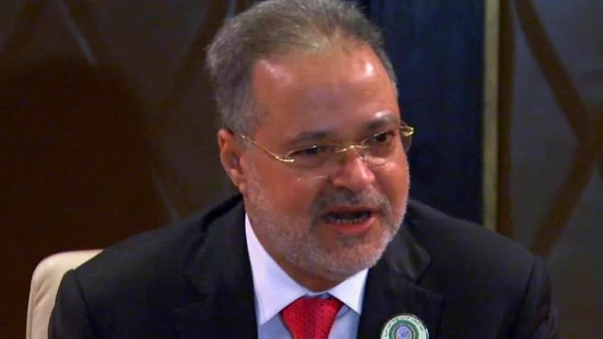 المخلافي يطالب السلطات بتوضيح حول قضيتي هشام شرف والزايدي