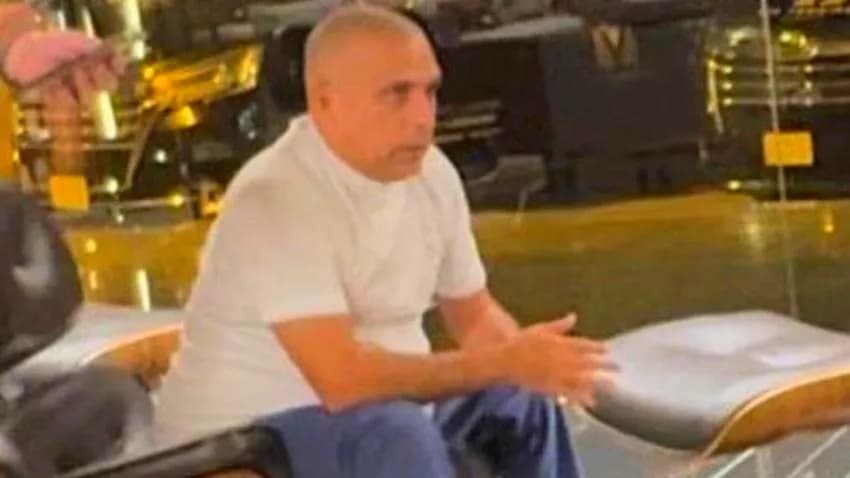 تحقيق يكشف تورط رجل أعمال عراقي- بريطاني  بتمويل الحوثيين عبر شبكة تهريب نفط مرتبطة بالحرس الثوري الإيراني