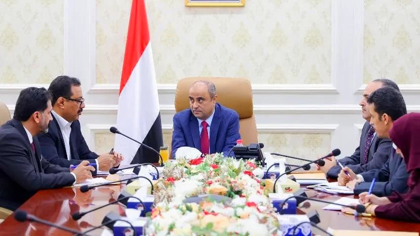 رئيس الوزراء يوجه بتخفيض أسعار الغاز المنزلي وإنهاء الجبايات غير القانونية