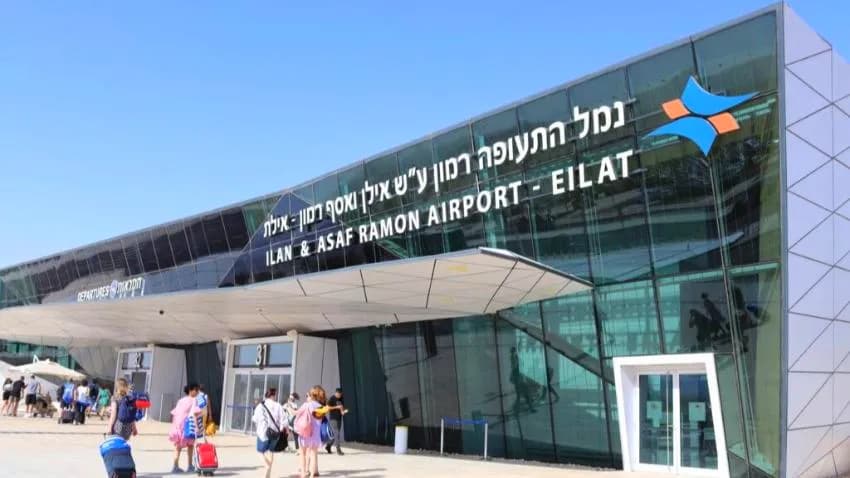 الحوثيون يعلنون تنفيذ هجوم واسع بـ 8 مسيرات ضد الاحتلال