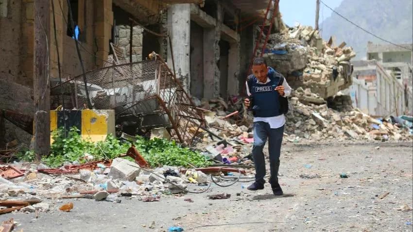 هيومن رايتس: أطراف النزاع في اليمن ترتكب انتهاكات ممنهجة ضد الصحفيين