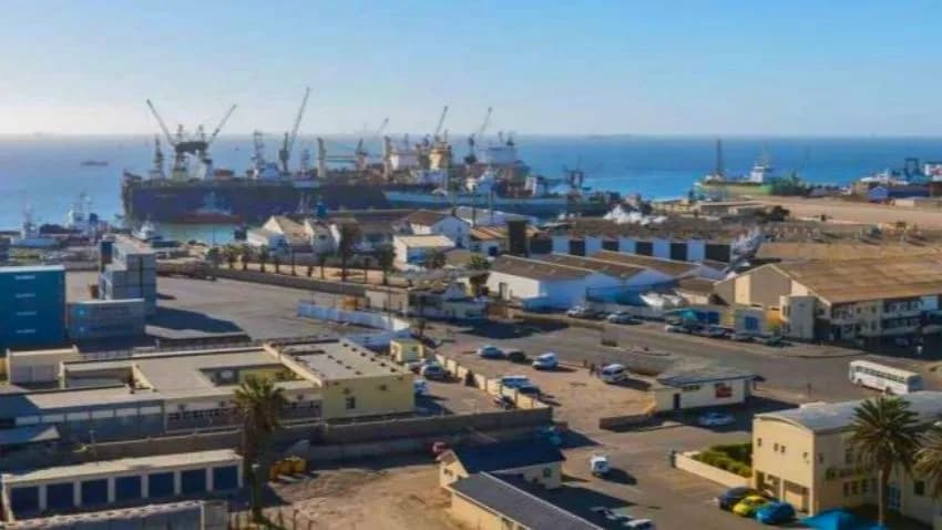 تقرير: هجمات البحر الأحمر ترفع عائدات موانئ في شرق إفريقيا