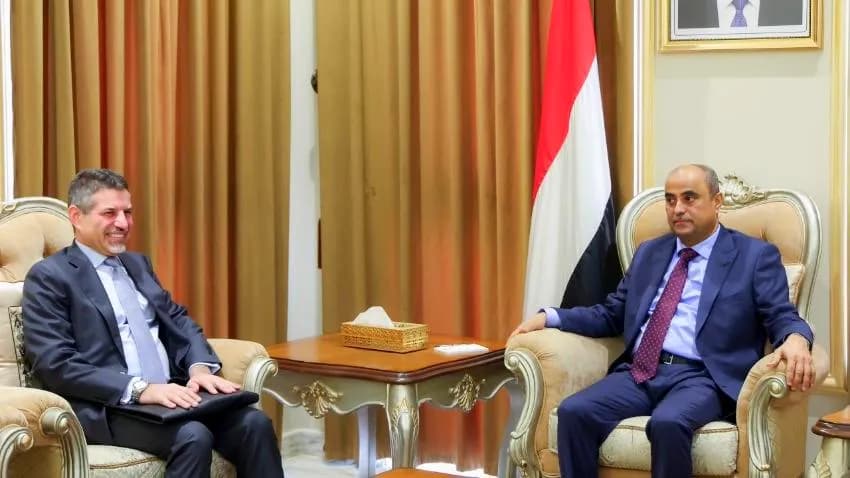 بن بريك يبحث مع السفير الأمريكي الإصلاحات الاقتصادية وحماية الممرات البحرية